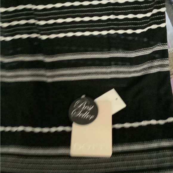 beach cover up by Dotti black white NWT size (S) tie front sleeveless 🌴 - Picture 4 of 7